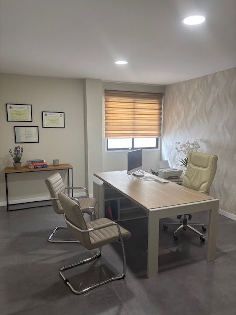 432d3174-2845-42f1-a0db-2bcd3c8f053d_large